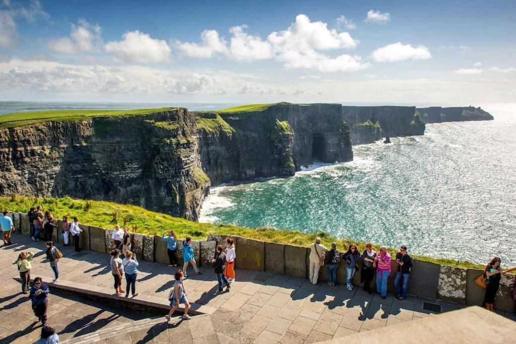 Village Centre Apartment Lahinch Luaran gambar