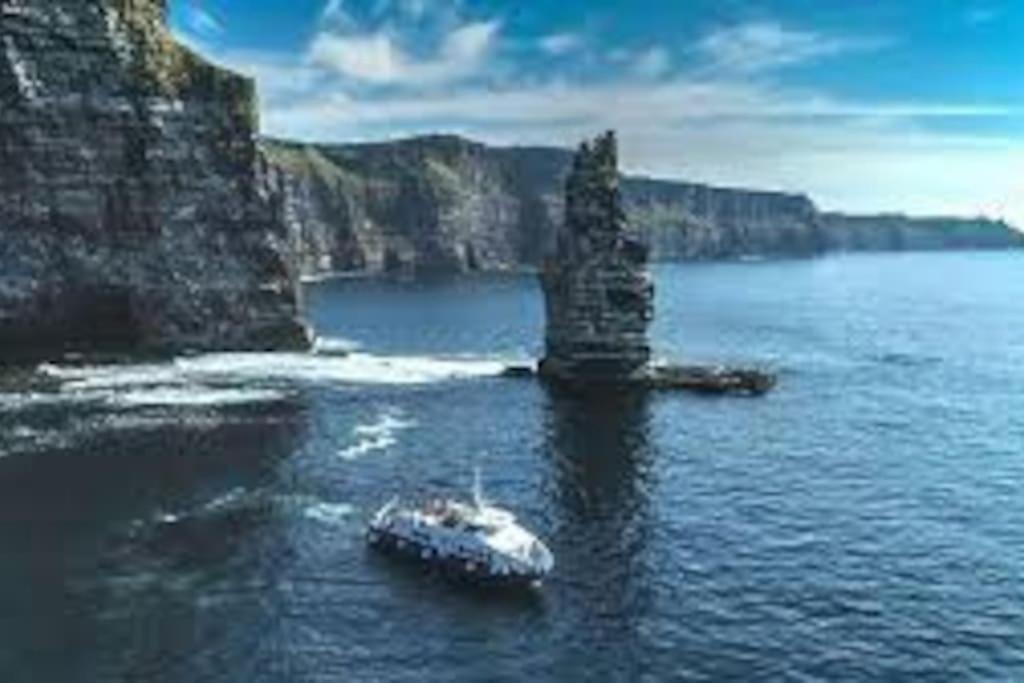 Village Centre Apartment Lahinch Luaran gambar